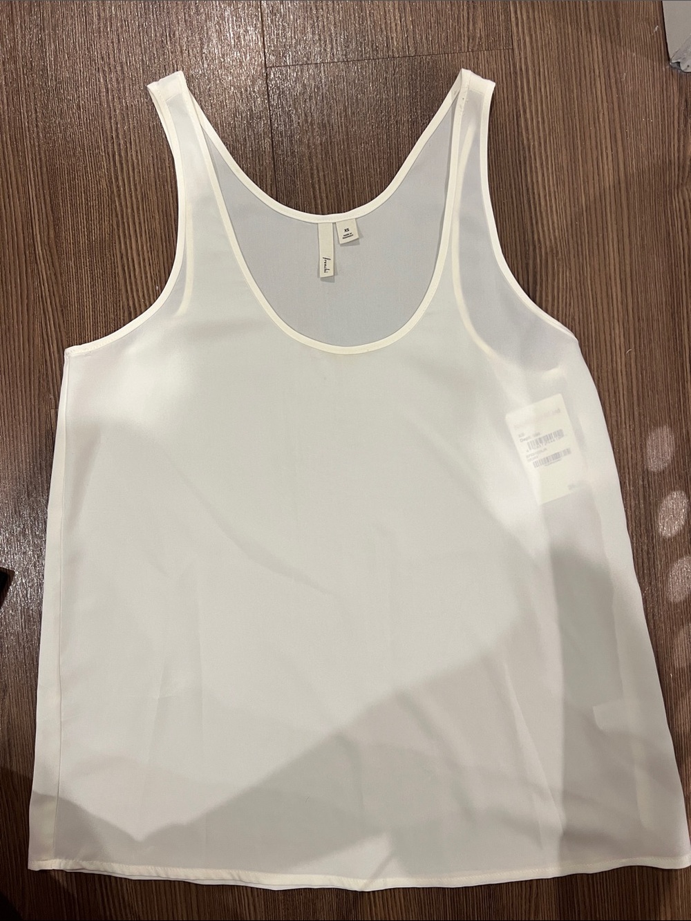 Nordstrom White Sleeveless Scoop Neck Tank Top